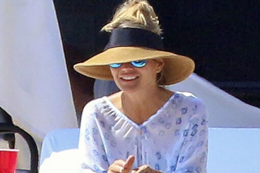 Lori Loughlin, Mossimo Giannulli vacation in Mexico following prison sentences