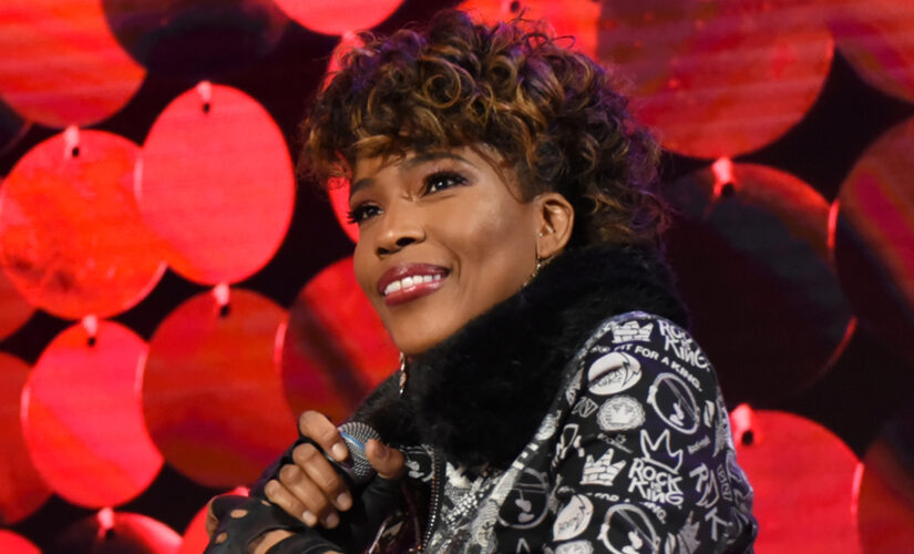 Macy Gray’s call for a new American flag receives mixed reactions: ‘Now the flag is too white?!’