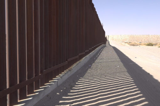 Gov. Abbott says Texas border wall project raises $397,000 in first week