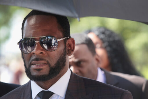 R. Kelly: New York judge orders hearing to determine potential attorney conflicts