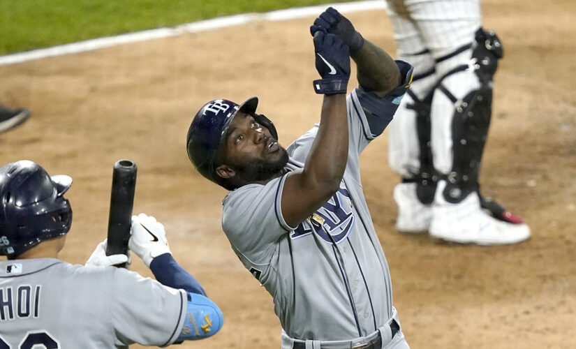 MLB-best Rays power past White Sox; Glasnow exits early