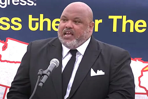 Preacher slams ‘White rage’ Republicans at rally attended by progressive Democrats