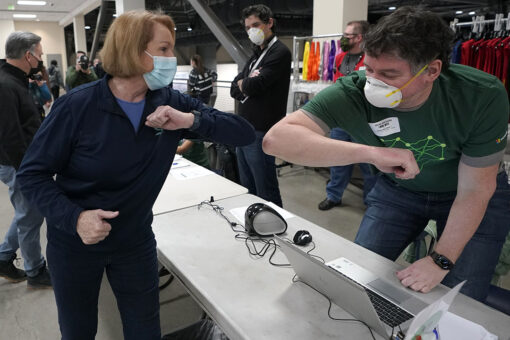 Seattle 1st major city to fully vaccinate 70%, mayor says