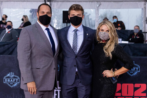 Zach Wilson’s mom Lisa lashes out at ‘d–ks’ who stole purse at daughter’s wedding