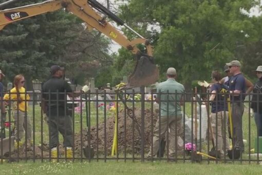 FBI, Detroit police dig in cemetery to confirm graves properly marked