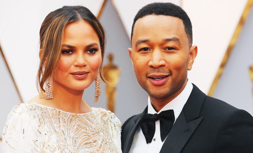 John Legend shares photo of Chrissy Teigen amid ongoing bullying scandal