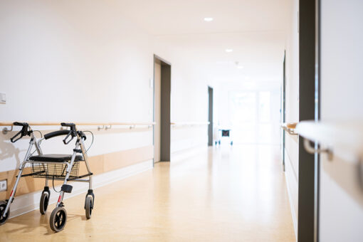 Nursing home deaths up 32% in 2020 amid pandemic, watchdog says