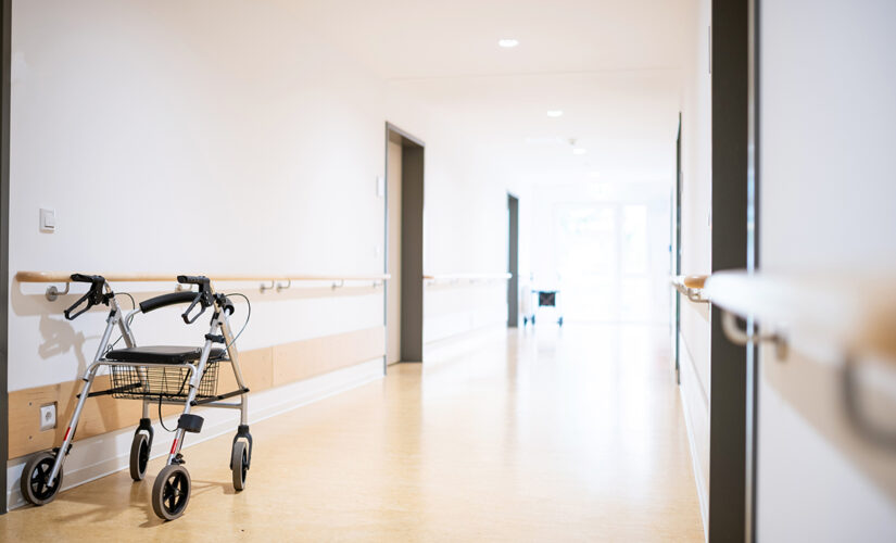 Nursing home deaths up 32% in 2020 amid pandemic, watchdog says