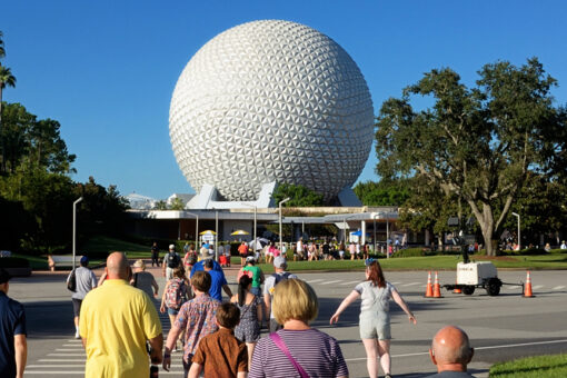 TikToker gets free Disney World shirt to adhere to theme park dress code: ‘Isn’t appropriate’