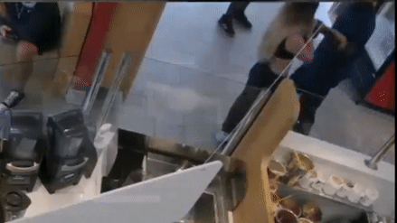 Florida Smoothie King turns into brawl after man shoves woman