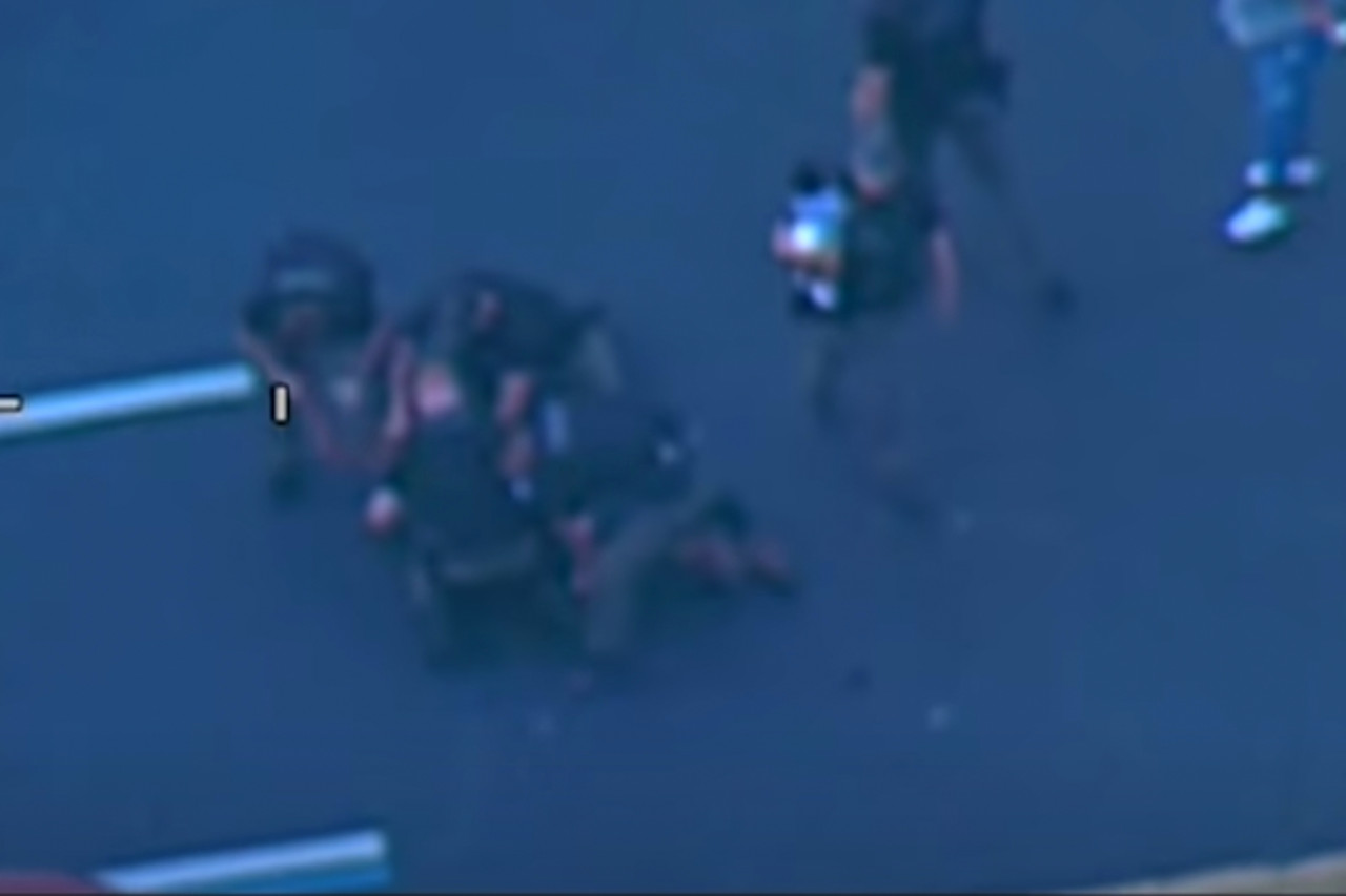 Florida man throws baby at deputies after highspeed chase World Posts