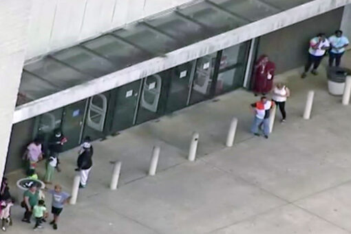 1 shot, 7 detained after Georgia mall argument escalates to gunfire: police