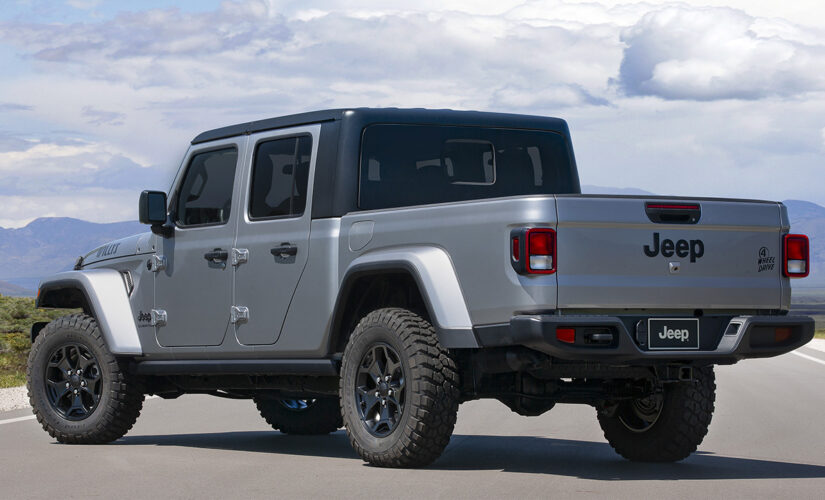 Plug-in hybrid Jeep Gladiator pickup teased as Ford F-150 Lighting competitor
