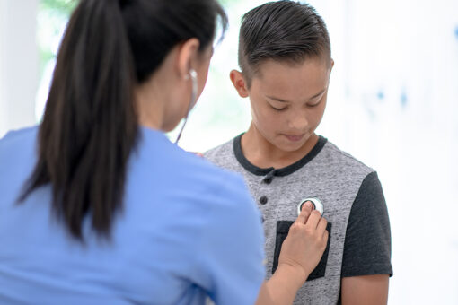 Screen all kids for heart problems, pediatricians say