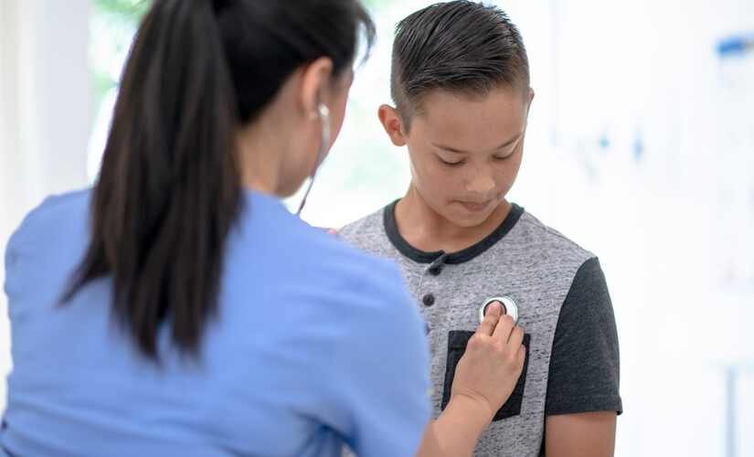 Screen all kids for heart problems, pediatricians say