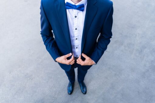 Bridesmaid’s husband gets uninvited to wedding due to his height: ‘She is being shallow’