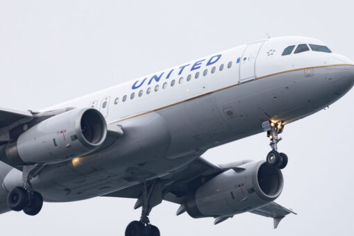 Argument over elbow placement forces plane back to gate, gets 2 men booted: report
