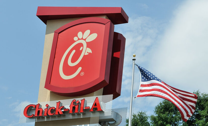 Chick fil A sauce sparks attack at Kansas grocery store: report