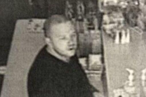Oregon manhunt underway for suspect in Friday killing spree