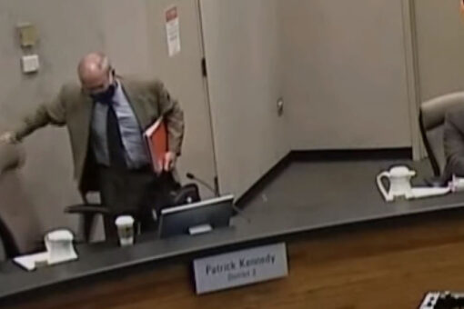 Sacramento County supervisors walk out of board meeting over mask violations