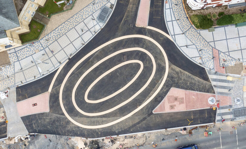 British drivers baffled by bizarre roundabout painted on road