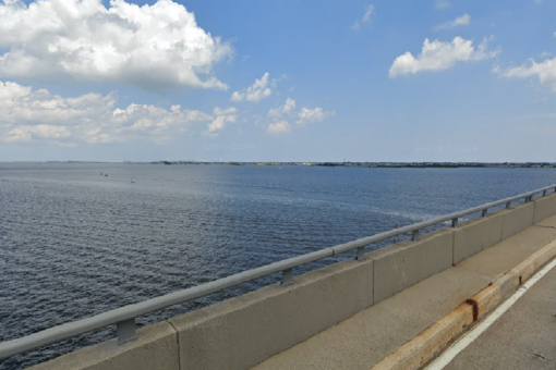 New Jersey boat crash leaves 18-year-old dead, 5 others injured