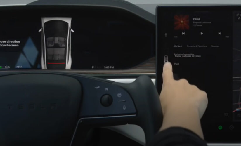 The Tesla Model S Plaid knows what direction you want to go. Here’s how