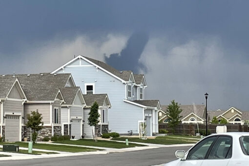 Crazy pictures, video show moment a tornado touched down in northern Colorado