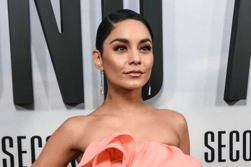 Vanessa Hudgens sizzles in ‘groovy’ bikini snapshot: ‘Loves a set’