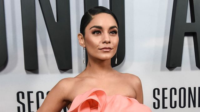 Vanessa Hudgens sizzles in ‘groovy’ bikini snapshot: ‘Loves a set’
