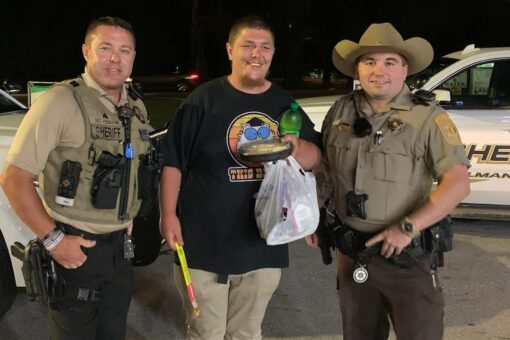 Multiple Alabama officers help stranded and robbed man with autism make his way home