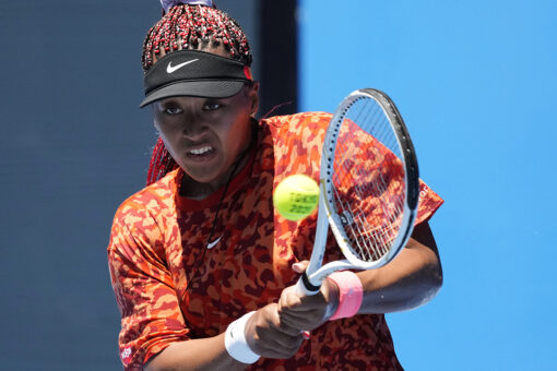 Osaka makes her return against Zheng at Tokyo Olympics