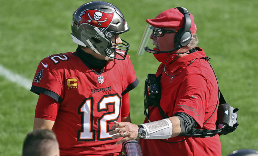 Tom Brady playing entire 2020 season with torn MCL could spell trouble for Bucs under NFL policy