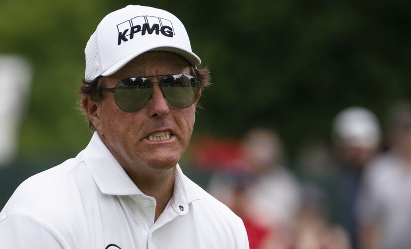 Column: Mickelson’s diet of coffee, low-hanging fruit shows