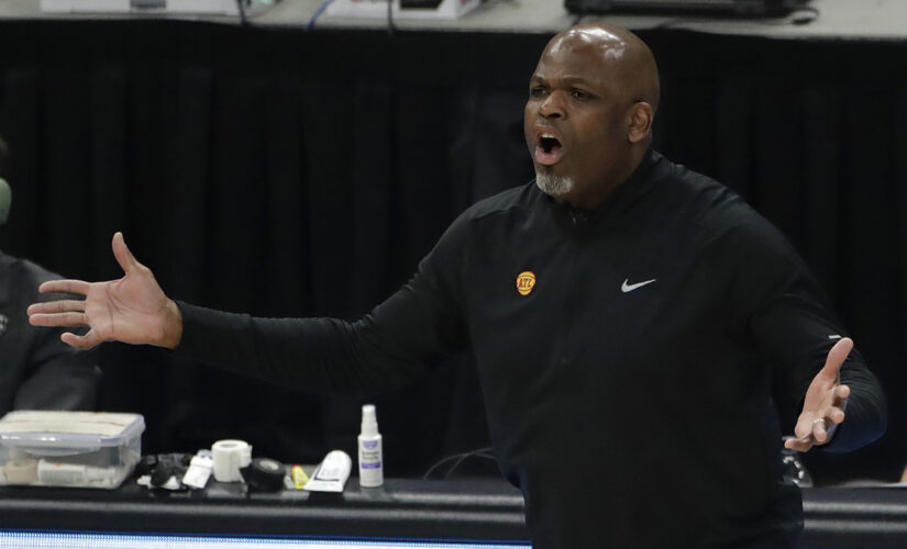 Hawks reach agreement to make Nate McMillan full-time coach