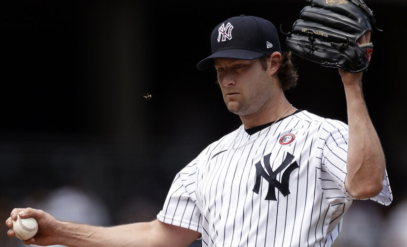 Gerrit Cole gets booed by Yankees fans, ripped on social media following disastrous outing vs. Mets