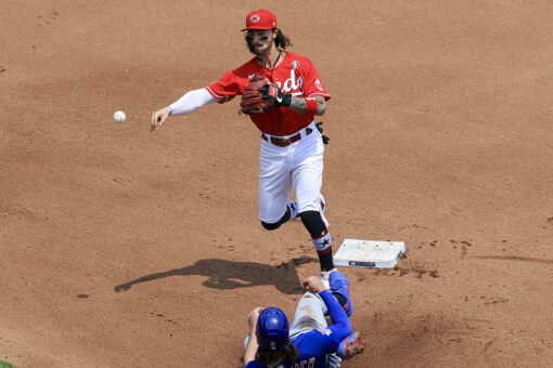 Bullpen strong again as Reds hand Cubs 9th straight loss