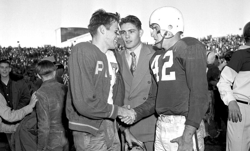 Rice RB tackled off bench in the 1954 Cotton Bowl has died