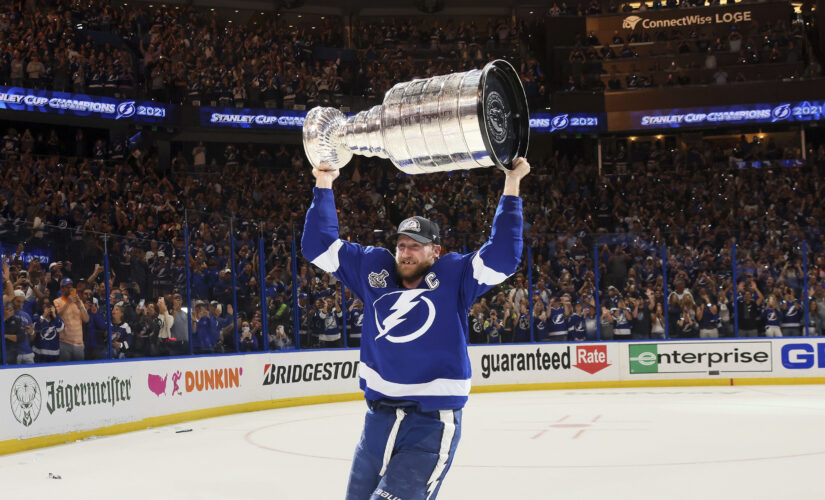 Lightning shut out Canadiens in Game 5 to win second straight Stanley Cup