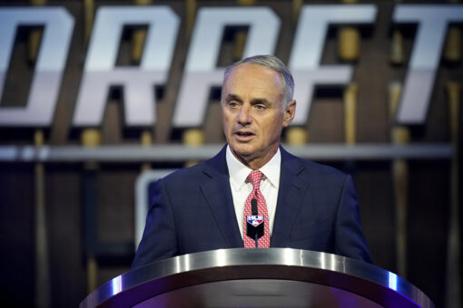 Manfred: Banning defensive shifts would be restoring MLB