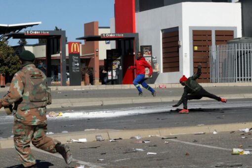 Chaos spreads in South Africa as authorities struggle to contain looting, violence