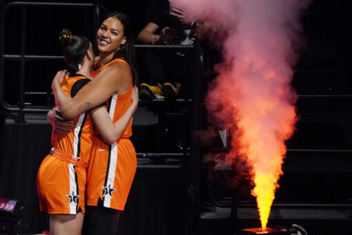 Citing anxiety, Cambage pulls out of Aussie Olympic team