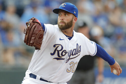 Dodgers get Royals left-hander Danny Duffy for playoff push