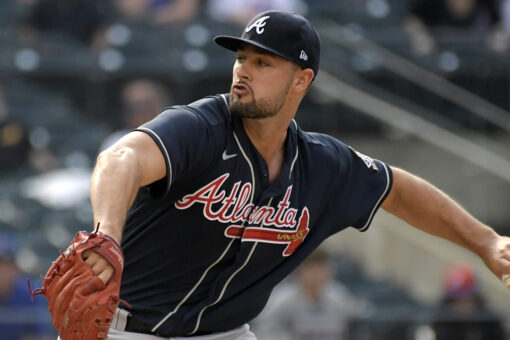 Muller tosses 5 scoreless, Braves beat Mets 2-0 in 1st of 2