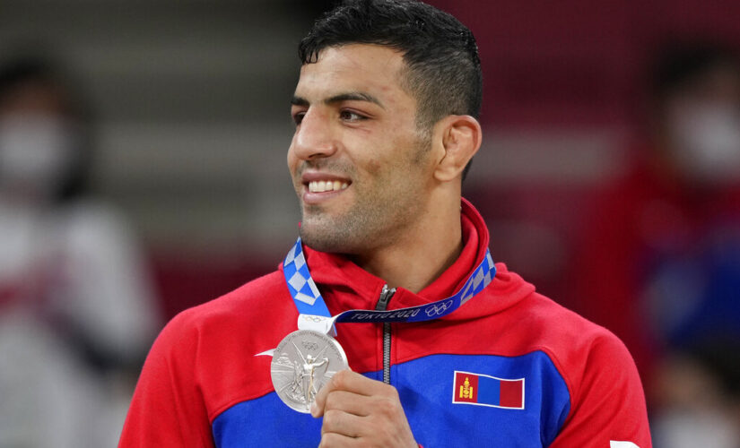 Iranian defector protests anti-Semitism by dedicating Olympic medal to Israel, thanks country in Hebrew