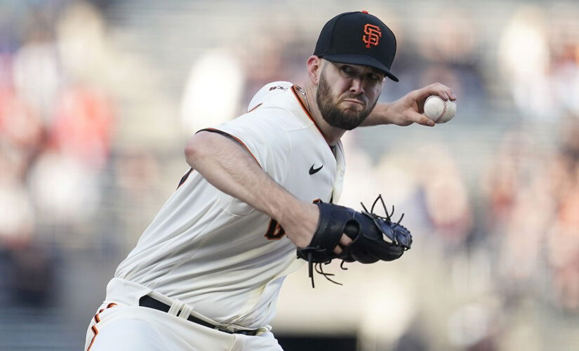 Wood goes 7 to win 8th, Giants beat Cardinals 5-2