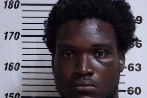 Oklahoma woman raped in public Mississippi bathroom, husband helps catch suspect