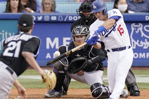 Barnes HR, Jansen bounces back as Dodgers edge Rockies 1-0