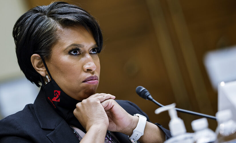 Photos appear to show DC mayor celebrating birthday maskless hours before mandate went into effect