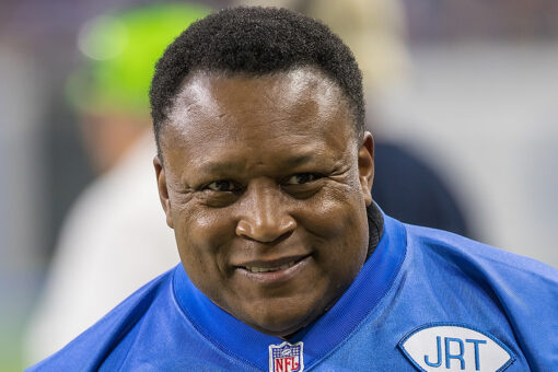 Barry Sanders says Detroit is a football town